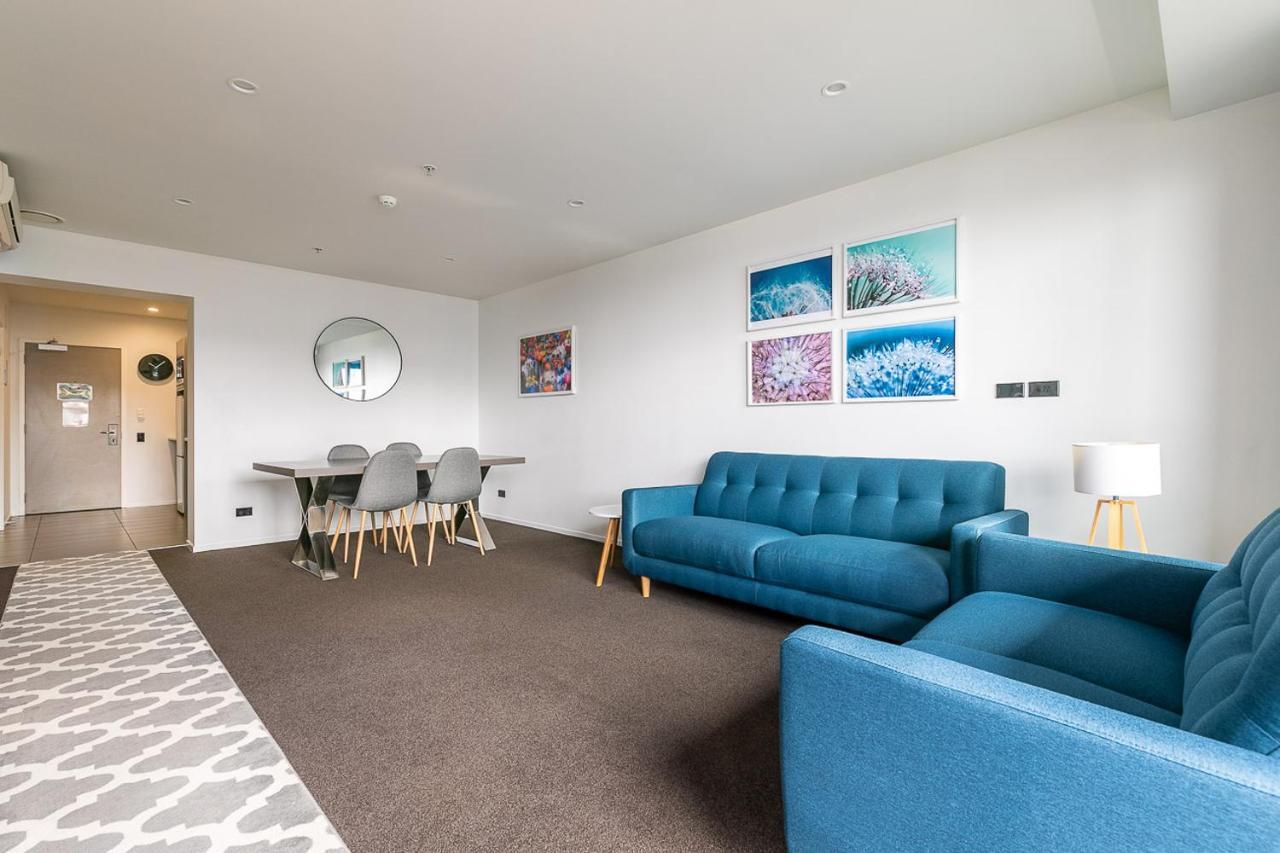 2 Bedroom Apt W/ Private Balcony + Netflix Near Spark! 오클랜드 외부 사진